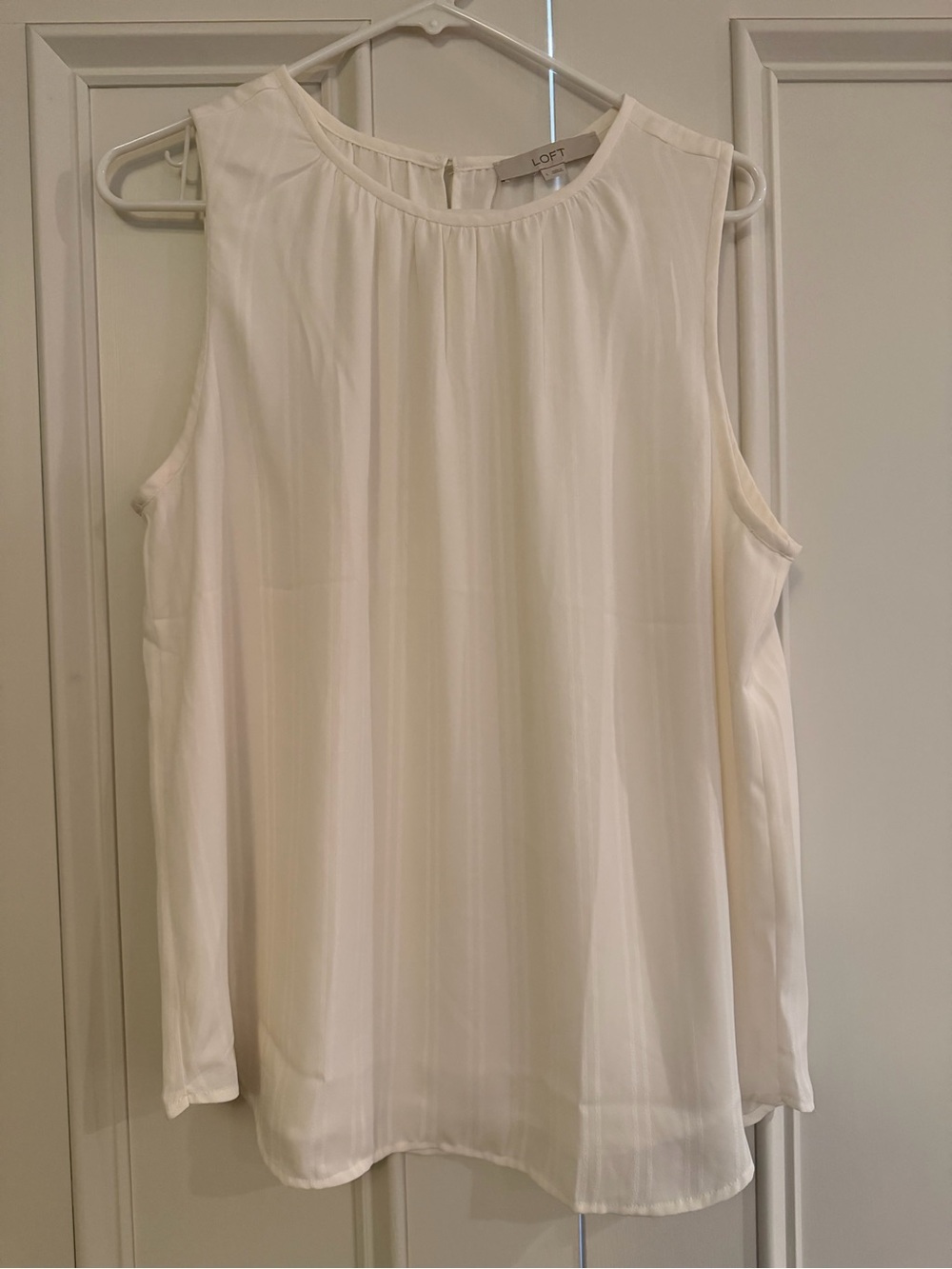 LOFT Cream Sleeveless Pleat-Detail Blouse